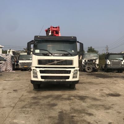 좋은 조건 푸츠마이스터 42m 볼보는 콘크리트 펌프 트럭을 사용했습니다