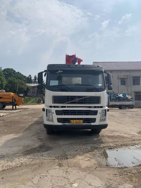 푸츠마이스터 36m 사용 콘크리트 펌프 볼보 트럭 재공급된 베톤 펌프