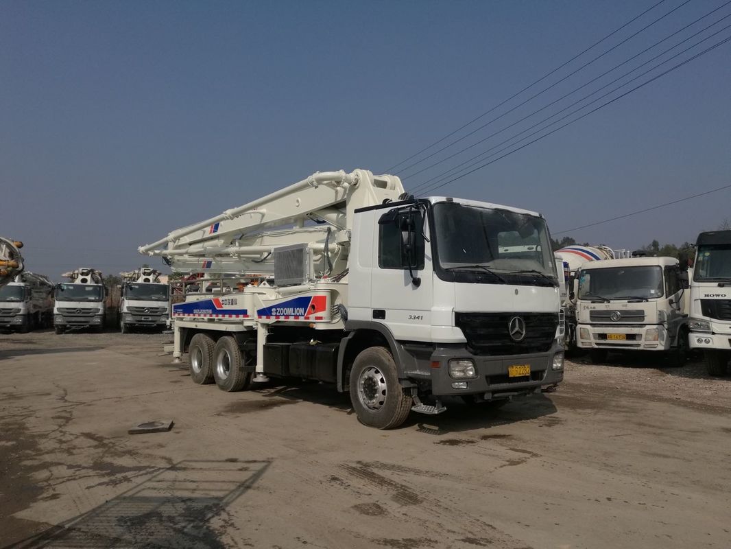 트럭 콘크리트 펌프 값이 싼 줌리언 37m 벤츠는 콘크리트 펌프 트럭을 사용했습니다