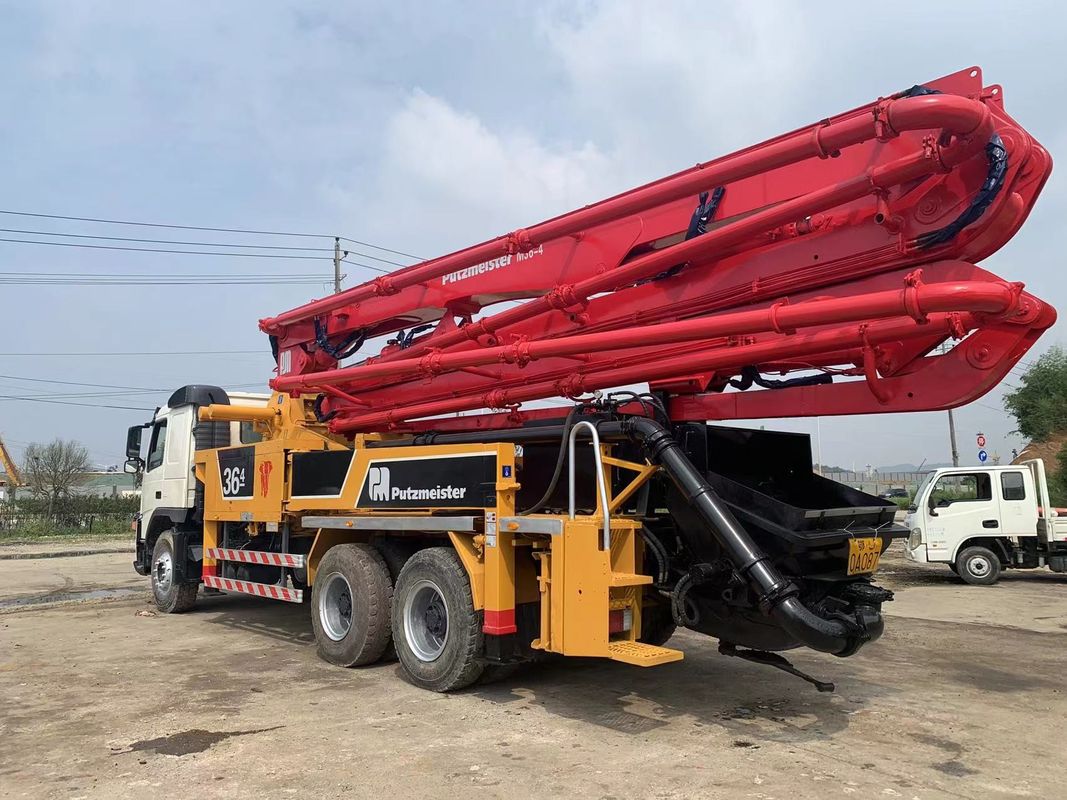 디젤은 콘크리트 펌프 트럭 아주 튼튼한 건설 기계 10390*2490*3938mm을 사용했습니다
