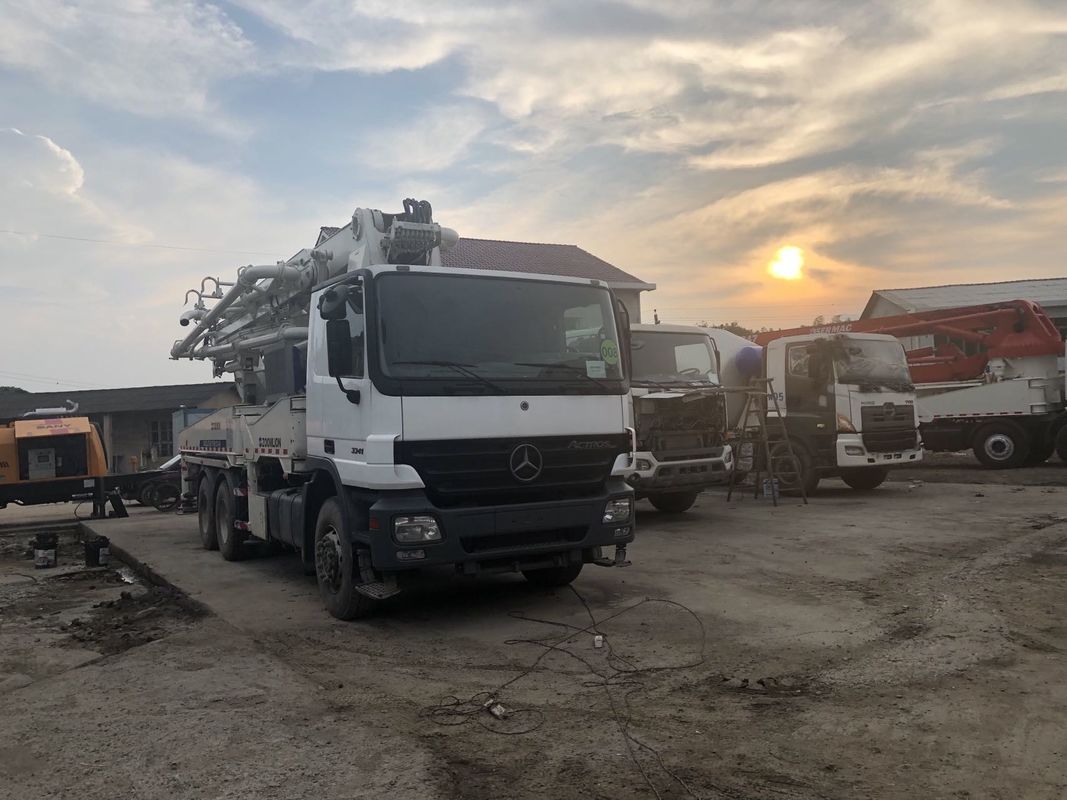 높은 작용 줌리언 40M 트럭은 사용된 콘크리트 펌프를 탑재했습니다