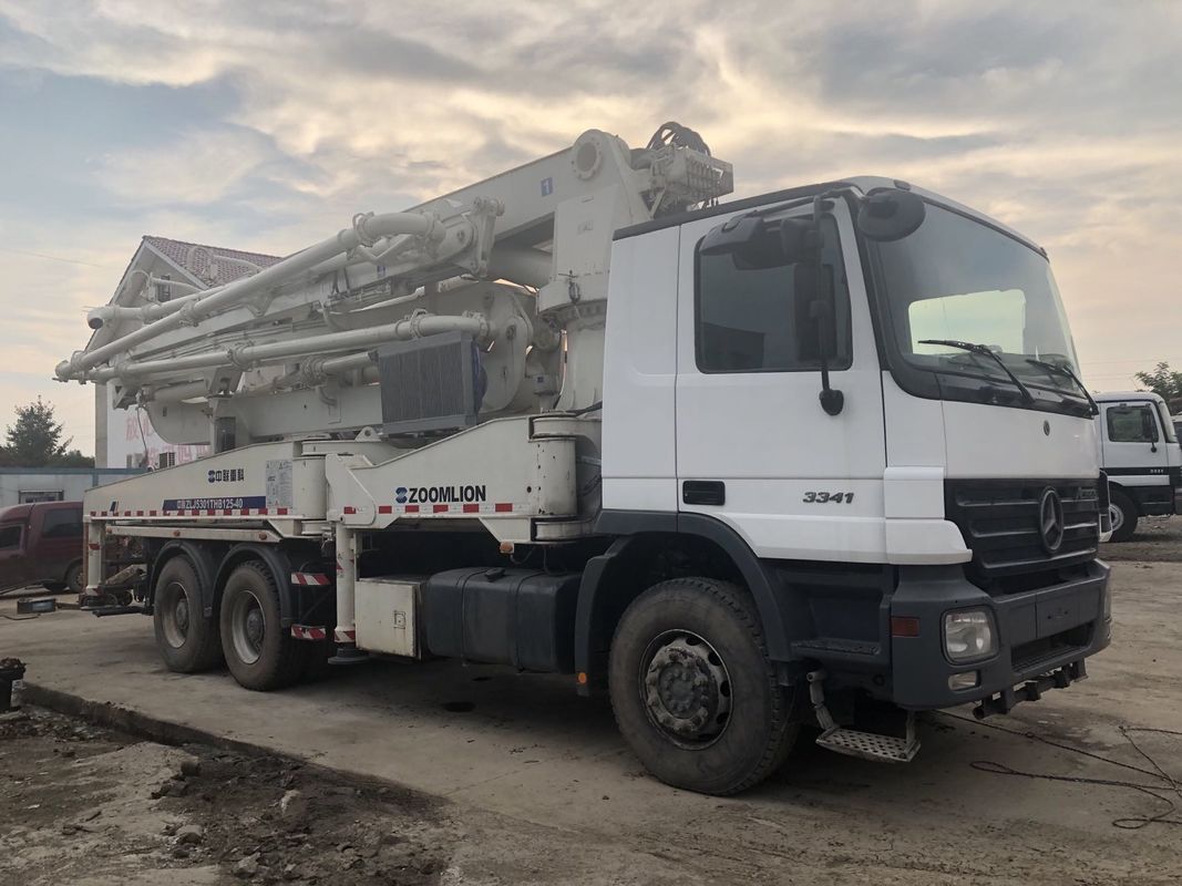 높은 작용 줌리언 40M 트럭은 사용된 콘크리트 펌프를 탑재했습니다
