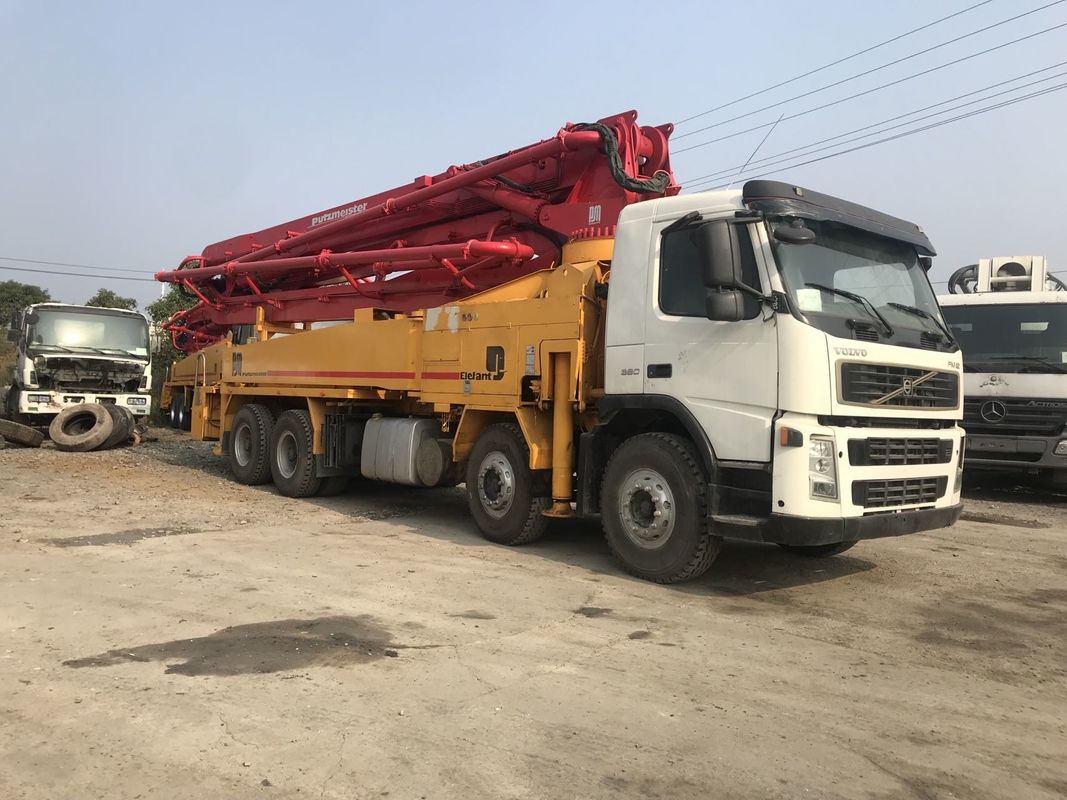 좋은 조건 푸츠마이스터 42m 볼보는 콘크리트 펌프 트럭을 사용했습니다