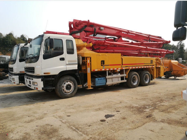 사용된 푸츠마이스터 이수주 트럭은 콘크리트 펌프 38m을 탑재했습니다