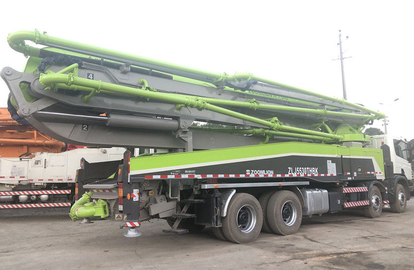 DC1206 줌리언 스코네는 콘크리트 펌프 트럭 56m 120 M3/H를 사용했습니다