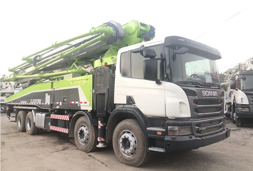 DC1206 줌리언 스코네는 콘크리트 펌프 트럭 56m 120 M3/H를 사용했습니다