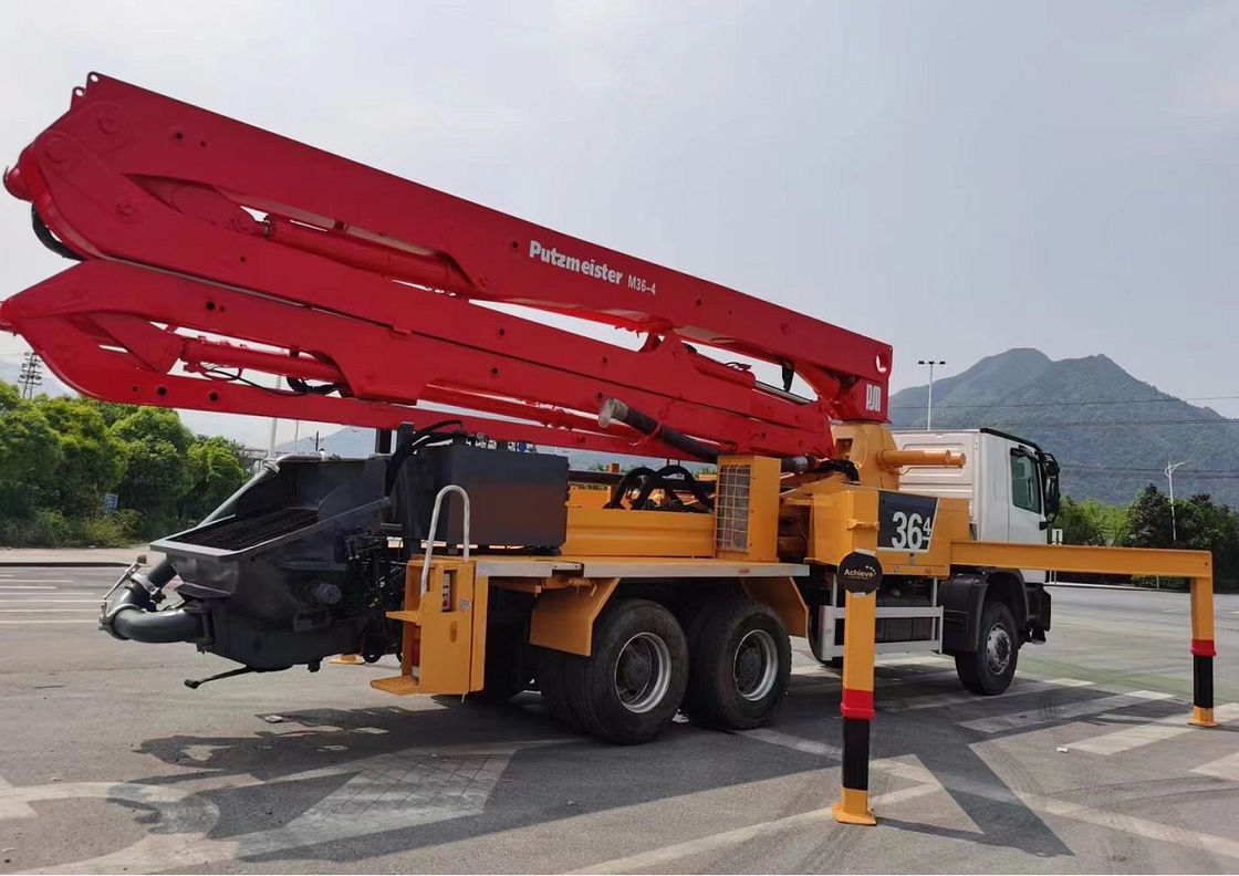 트럭은 콘크리트 펌프 트럭 콘크리트 펌프 사용 콘크리트 펌프 트럭을 탑재했습니다