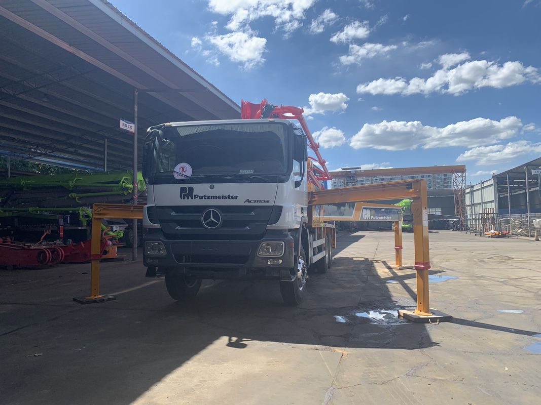 붐 베톤 펌프 기계를 위치시키는 푸츠마이스터 38m 벤츠 콘크리트 기계 콘크리트는 콘크리트 펌프 트럭을 사용했습니다