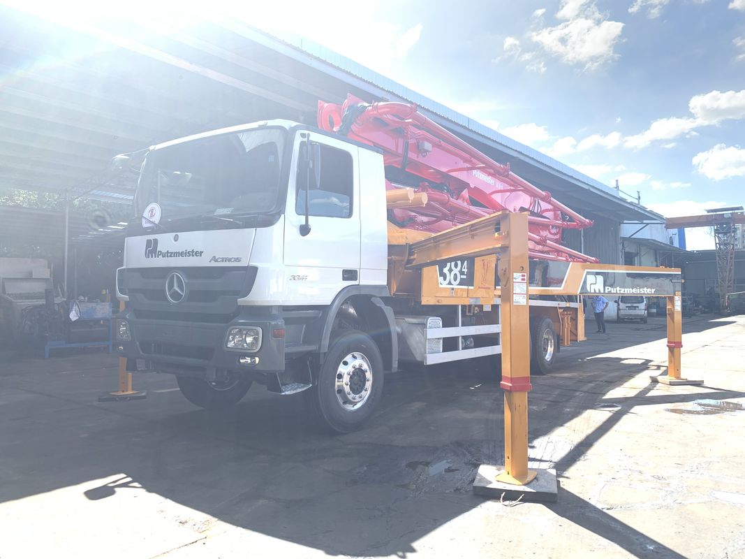 붐 베톤 펌프 기계를 위치시키는 푸츠마이스터 38m 벤츠 콘크리트 기계 콘크리트는 콘크리트 펌프 트럭을 사용했습니다