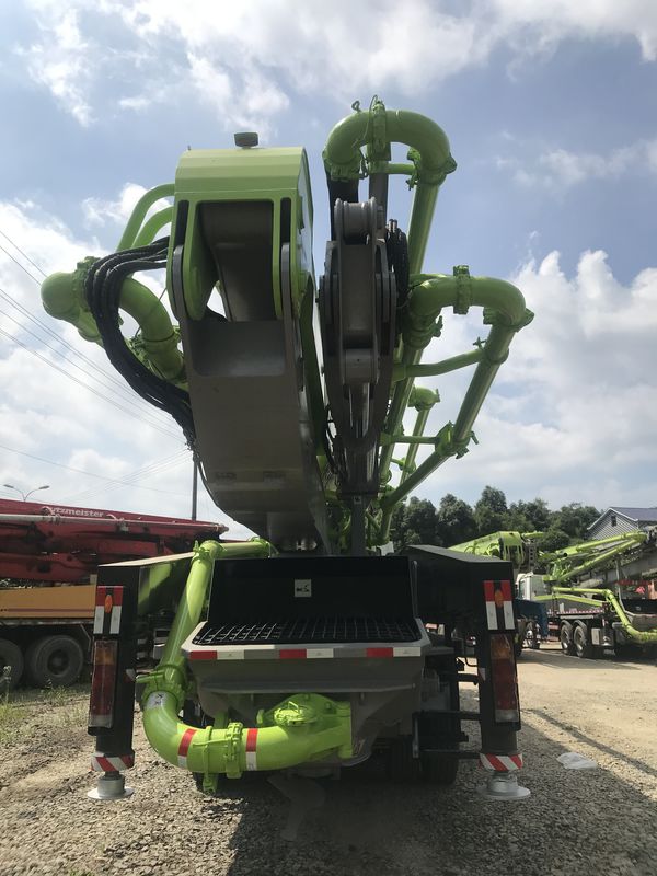 52m 붐이 있는 중고 콘크리트 펌프 트럭