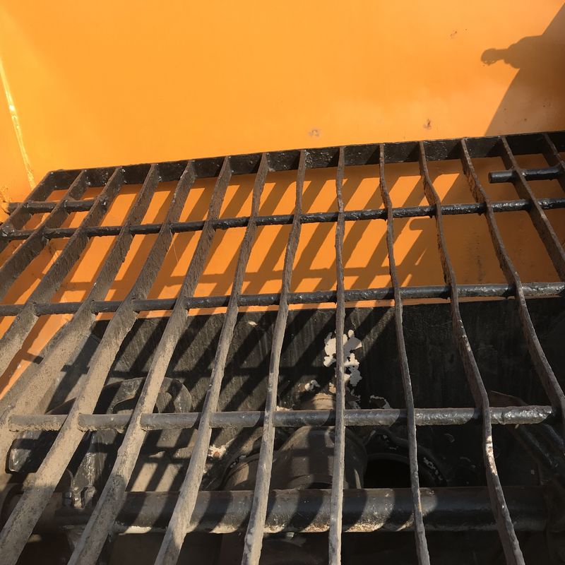 HBT60 200M 사용된 구체 트레일러 펌프, Sany 붐 펌프는 주황색 색깔을 갱신합니다