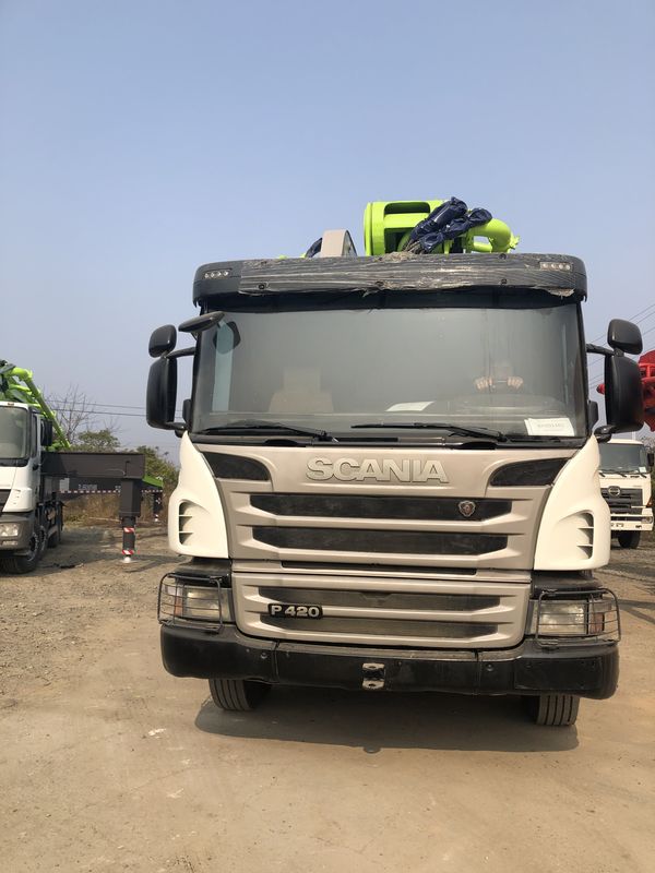 사용된 Scania P420 붐 구체 트럭, 사용된 건설장비 180m3/H