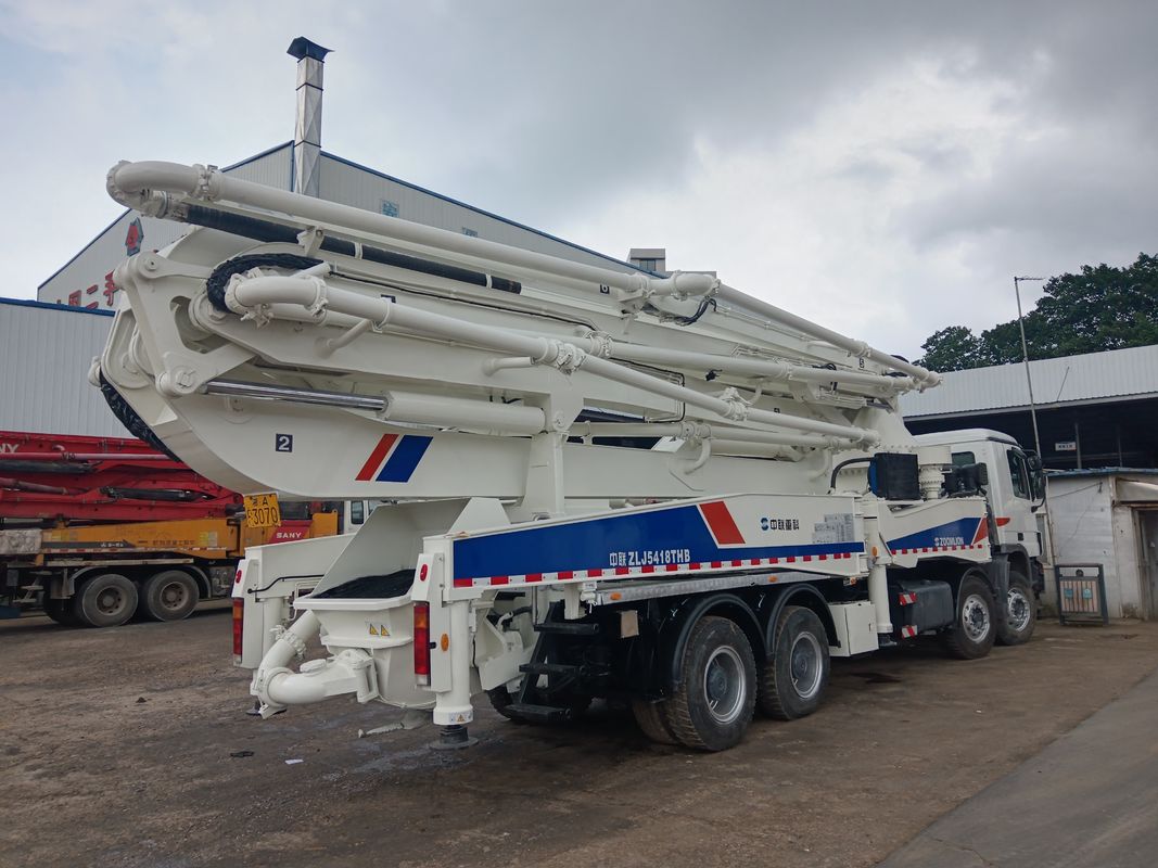 300KW는 디젤 엔진을 가진 Beton 펌프에 의하여 사용된 구체 펌프 트럭 50m 큰 크기를 갱신합니다
