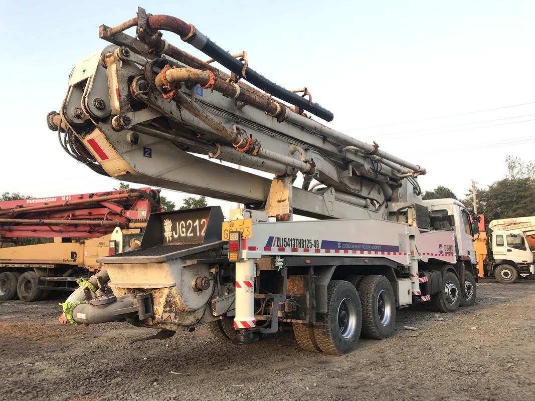 Zoomlion 46m 두 번째 손수레, 4개의 차축 트럭 백색 색깔 원격 제어