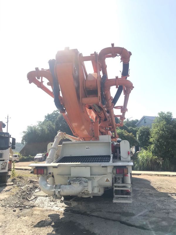 구체적인 전송을 위한 48m 160m3/H 시멘트 펌프 트럭 넓은 작업 범위