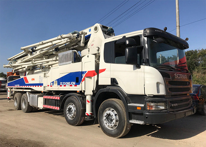 50m 붐은 구체적인 기계, 재생산된 트럭 지 통제를 사용했습니다