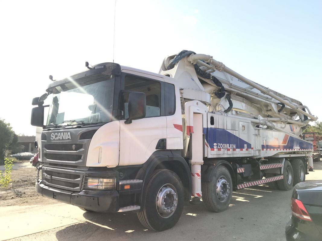 50m 붐은 구체적인 기계, 재생산된 트럭 지 통제를 사용했습니다