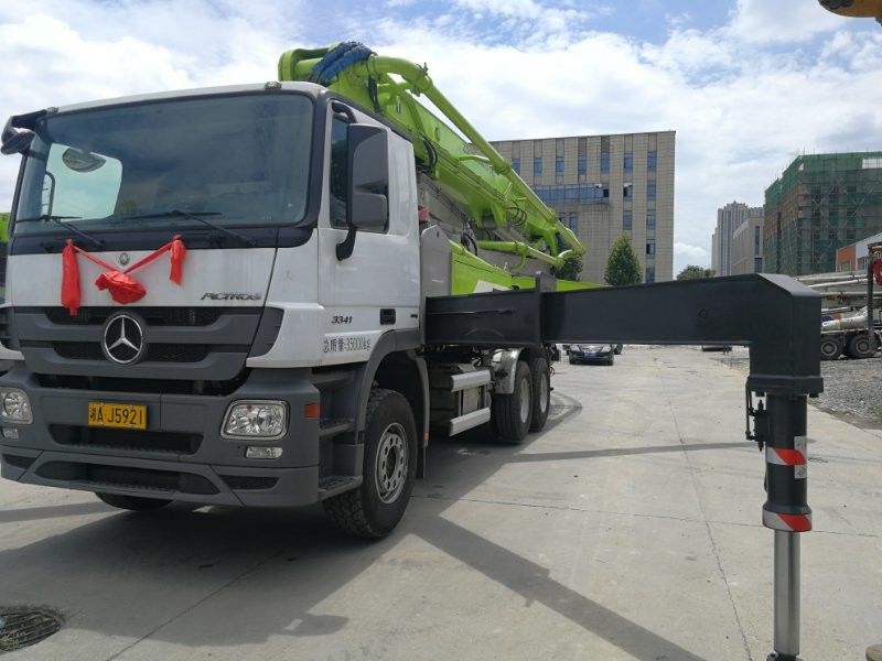 재생산된 47m 사용된 구체 펌프 트럭 넓은 작업 범위 내구재