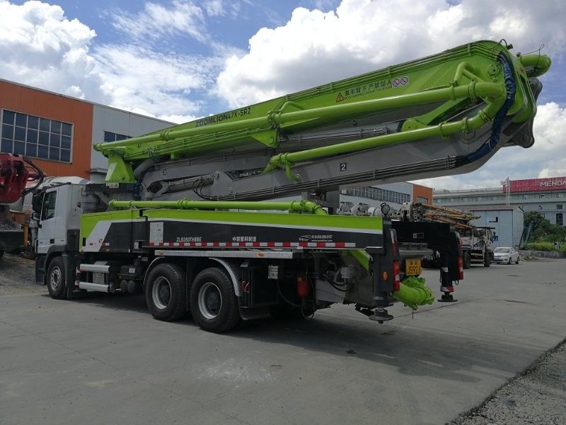 재생산된 47m 사용된 구체 펌프 트럭 넓은 작업 범위 내구재