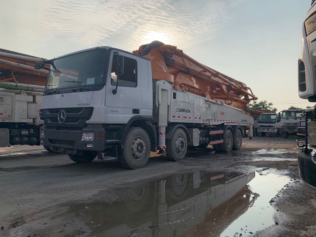 ISO90001 49m는 구체적인 붐 트럭 백색 색깔 Actros 포좌를 개조했습니다