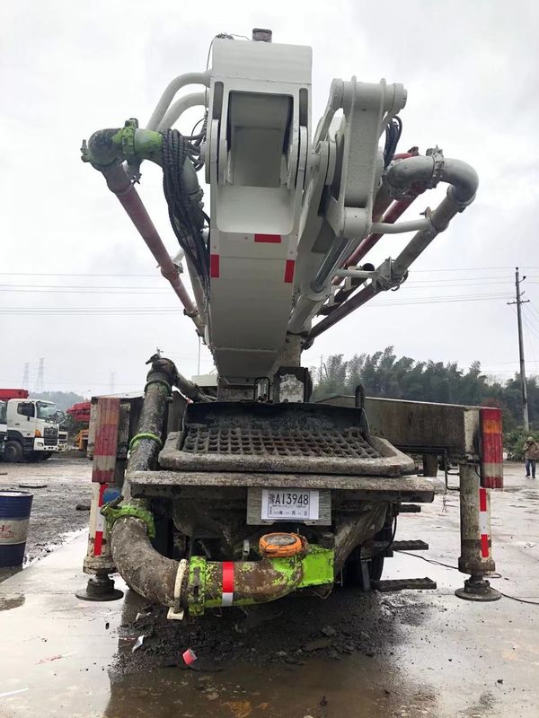 56m 309KW는 구체적인 펌프 트럭 높은 안전 구조 년 2010년 180m3/h를 사용했습니다