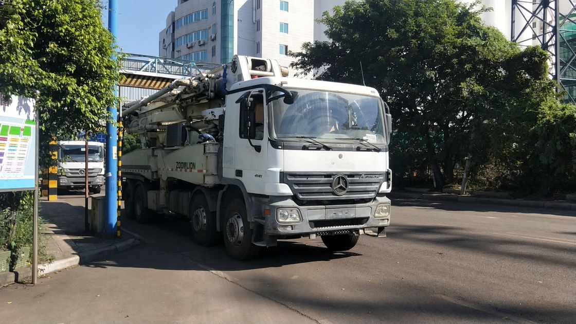 300KW Zoomlion 구체적인 붐 트럭, 잘 유지되는 붐 펌프 트럭