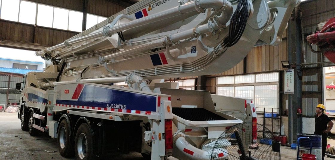 180m3/H 56m Zoomlion 트럭, 디젤 엔진을 가진 긴 붐 구체 펌프