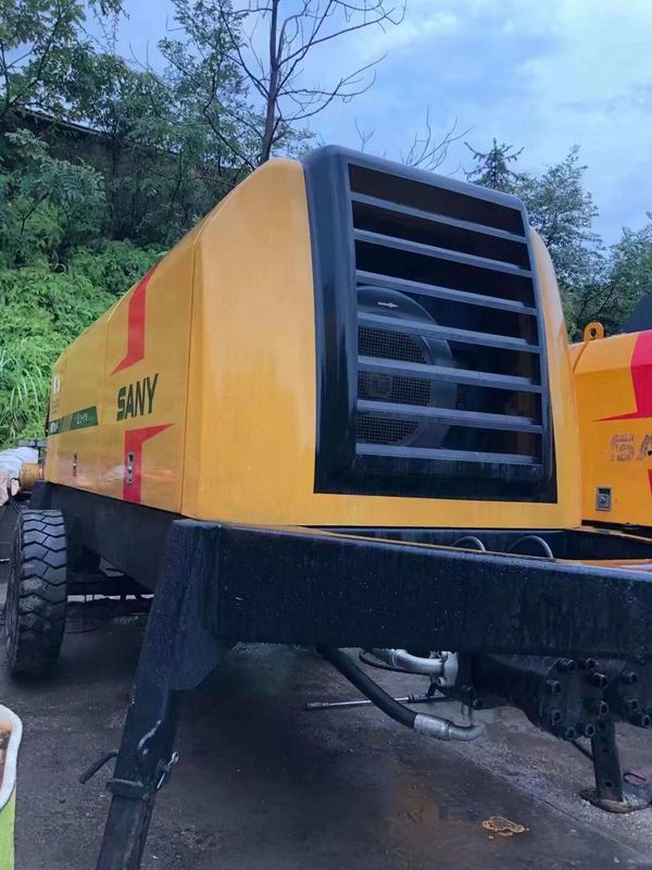 160KW 220M 80m3/H 구체 트레일러 펌프는 유압 정류 체계를 사용했습니다