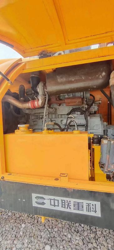 노란색을 청소하게 쉬운 60m3/H 180m 174kw 트레일러 구체 펌프 높은 안전