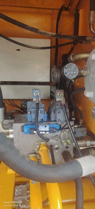 노란색을 청소하게 쉬운 60m3/H 180m 174kw 트레일러 구체 펌프 높은 안전