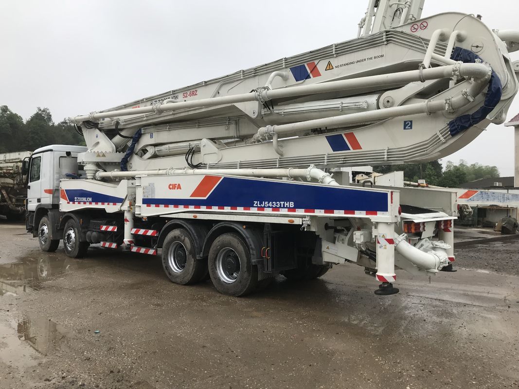 150M3/H 52m 콘크리트 붐 트럭 중고 흰색 300KW 재생산