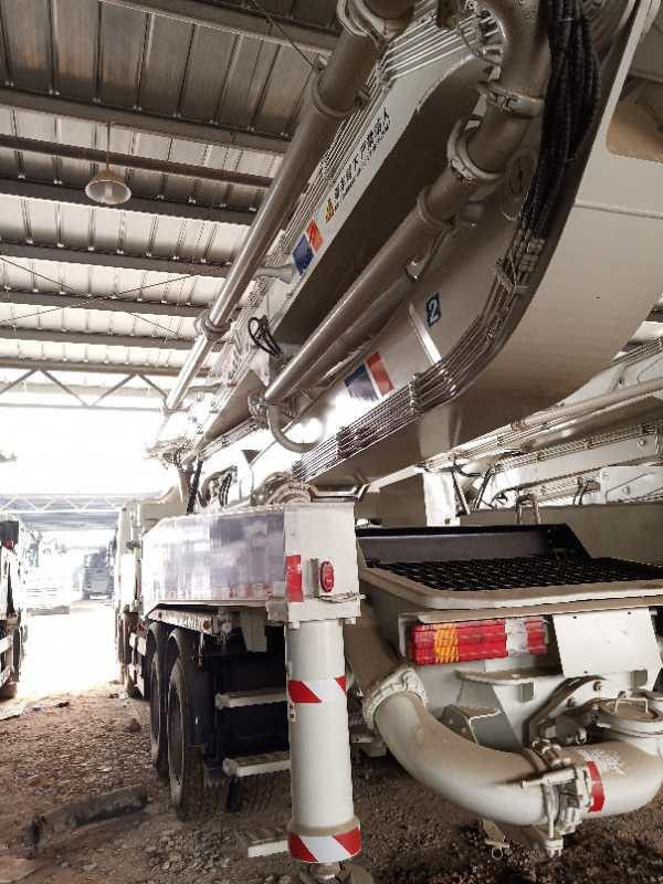 52m Actros 4141 섀시 구체적인 붐 트럭, 구체적인 건설장비 150M3/H