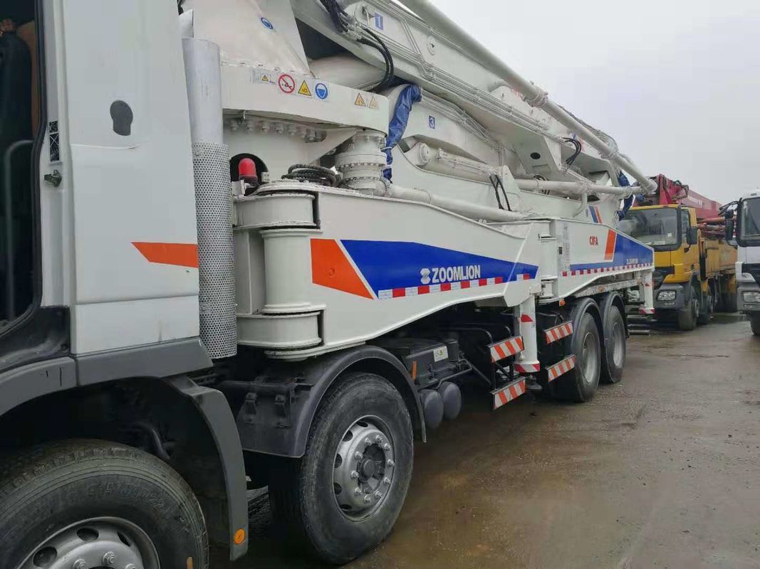 Zoomlion 300KW 50m 사용된 트럭 구체 펌프 반대로 진동 정확한 포지셔닝