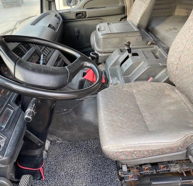 287KW 6M3 사용된 구체 믹서 트럭은 6*4 ISUZU CXZ51K 3 도끼를 재생했습니다