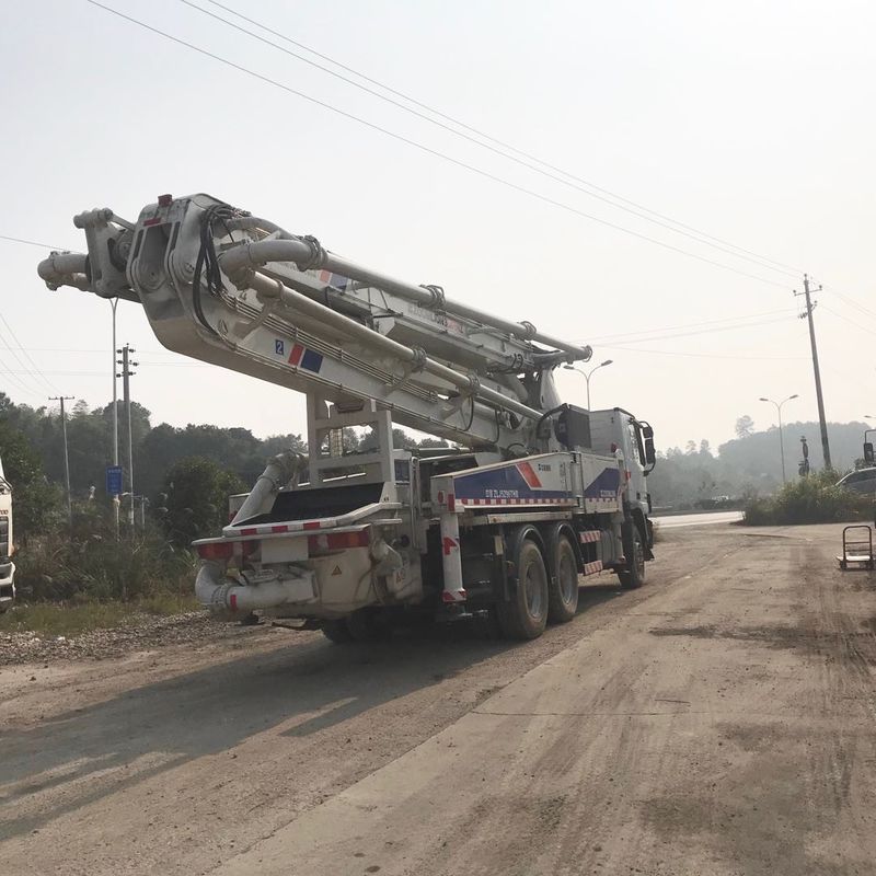 300KW 38m 펌프 사용된 시멘트 트럭, 이동을 위한 사용된 구체적인 기계 Actros 3341