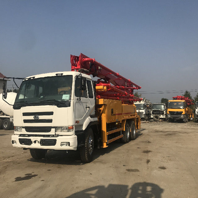 38m 140m3/H는 트럭 구체 펌프, Putzmeister 붐 펌프 고능률을 사용했습니다