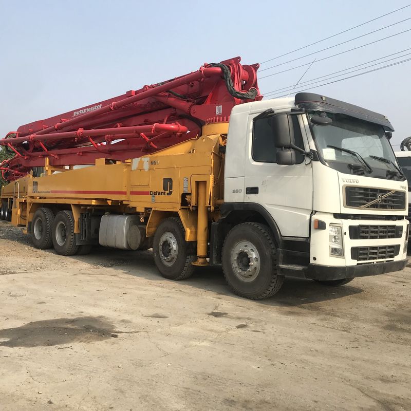 140m3/H 디젤 엔진은 트럭 구체 펌프, 볼보 포좌를 가진 42m 구체 펌프를 사용했습니다