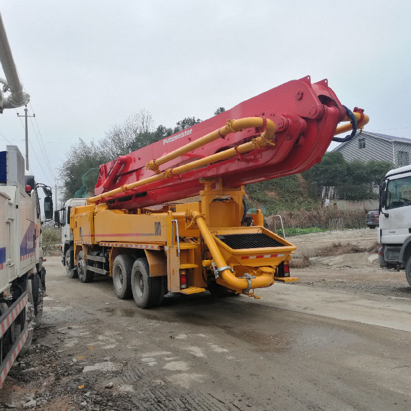 140m3/H 디젤 엔진은 트럭 구체 펌프, 볼보 포좌를 가진 42m 구체 펌프를 사용했습니다