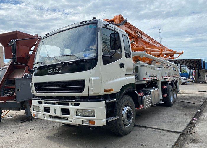 SAE 승인 37m 트럭에 의하여 거치되는 구체 펌프 ISUZU CYZ51Q 좋은 조건