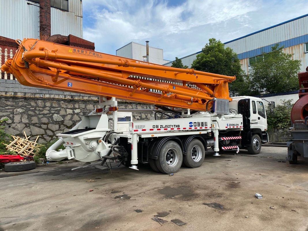 SAE 승인 37m 트럭에 의하여 거치되는 구체 펌프 ISUZU CYZ51Q 좋은 조건