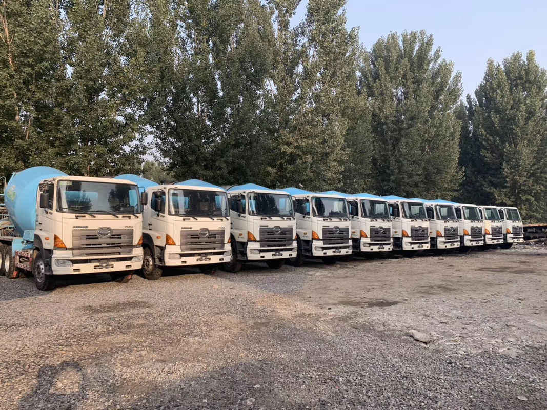 10CBM Zoomlion은 SAE 승인을 가진 구체 믹서 트럭 좋은 상태를 사용했습니다