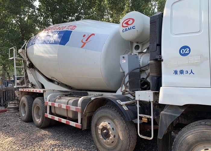 16m3 수용량은 시멘트 납품 트럭 CAMC 8*4 포좌 백색 색깔을 사용했습니다
