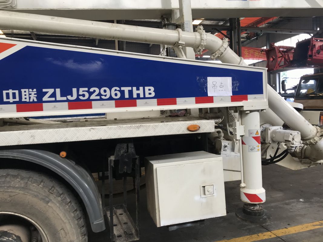 120M3/H 300KW는 시멘트 트럭, 전송을 위한 시멘트 펌프 트럭을 사용했습니다