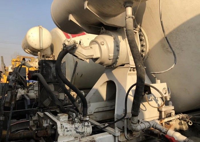 높은 안정성 9M3는 4개의 바퀴 드라이브를 가진 구체 믹서 트럭 259KW를 사용했습니다