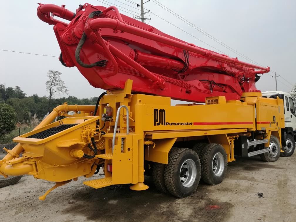 600L 배럴 42 미터 중고 시멘트 트럭 디젤 구동 높은 신뢰성