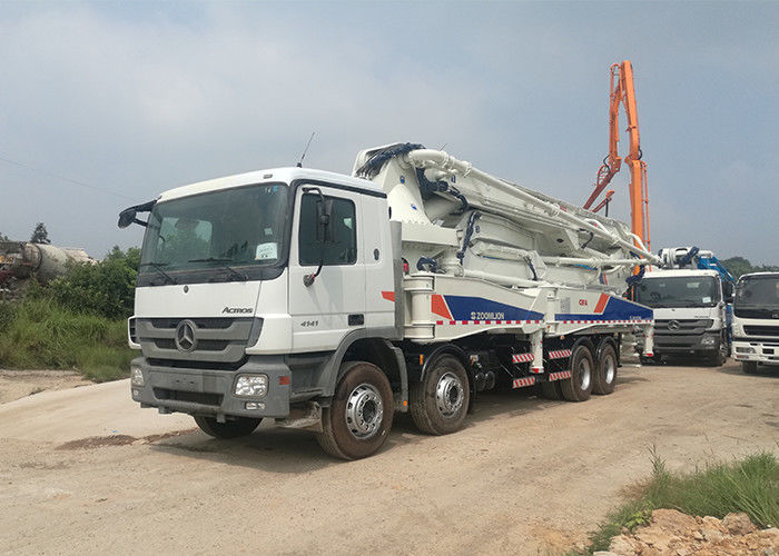 백색 안전 구조 52 미터 150m3/H 구체 펌프 튼튼한 넓은 작업 범위