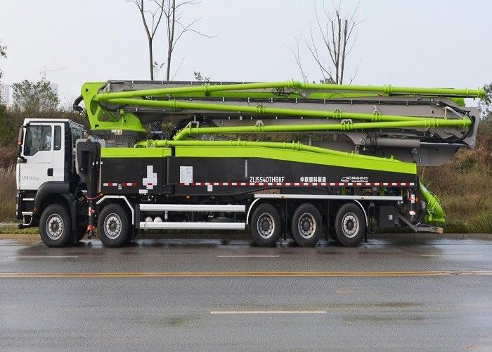 180CBM/H 66m 새로운 구체적인 펌프 트럭, 이중 유압 기름 탱크를 가진 5개의 차축 트럭