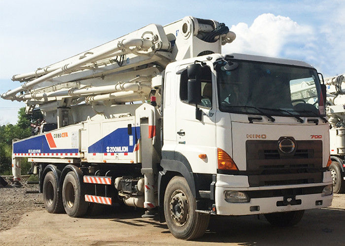 HINO 700 47m 구체적인 붐 펌프 트럭은 건축을 위해 382KW를 거치했습니다