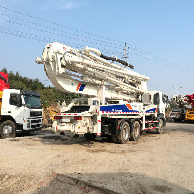 HINO 700 47m 구체적인 붐 펌프 트럭은 건축을 위해 382KW를 거치했습니다