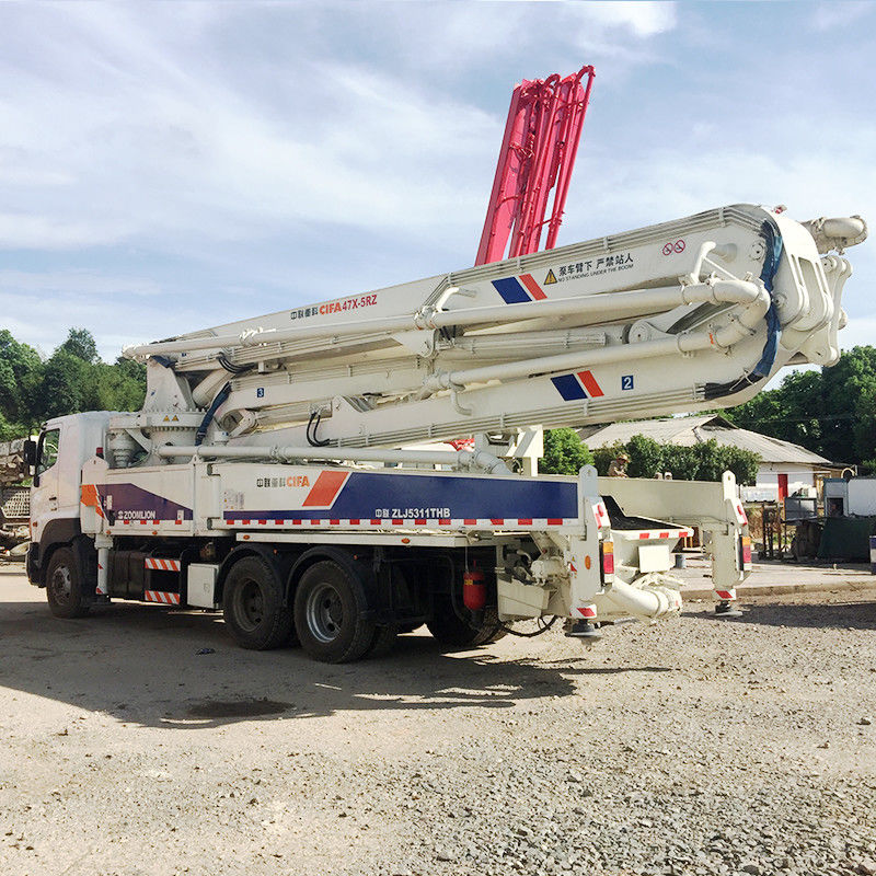 HINO 700 47m 구체적인 붐 펌프 트럭은 건축을 위해 382KW를 거치했습니다